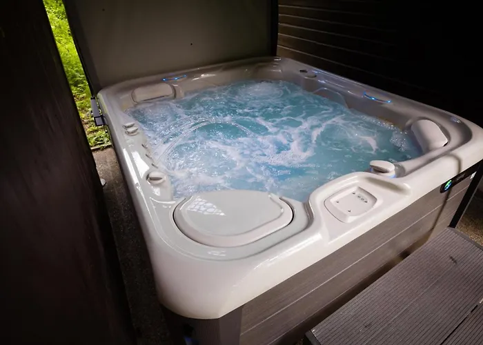 別荘 Lana With Hot Tub ゴズ・マルチュリェク