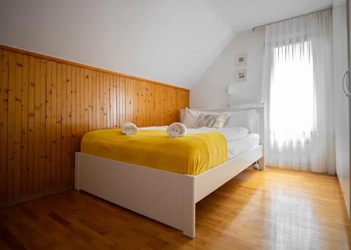 Lana With Hot Tub Holiday home